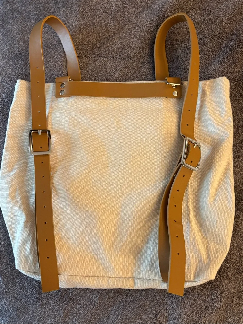 Young Living Desert Mist White Essential Oil Diffuser & Back Pack